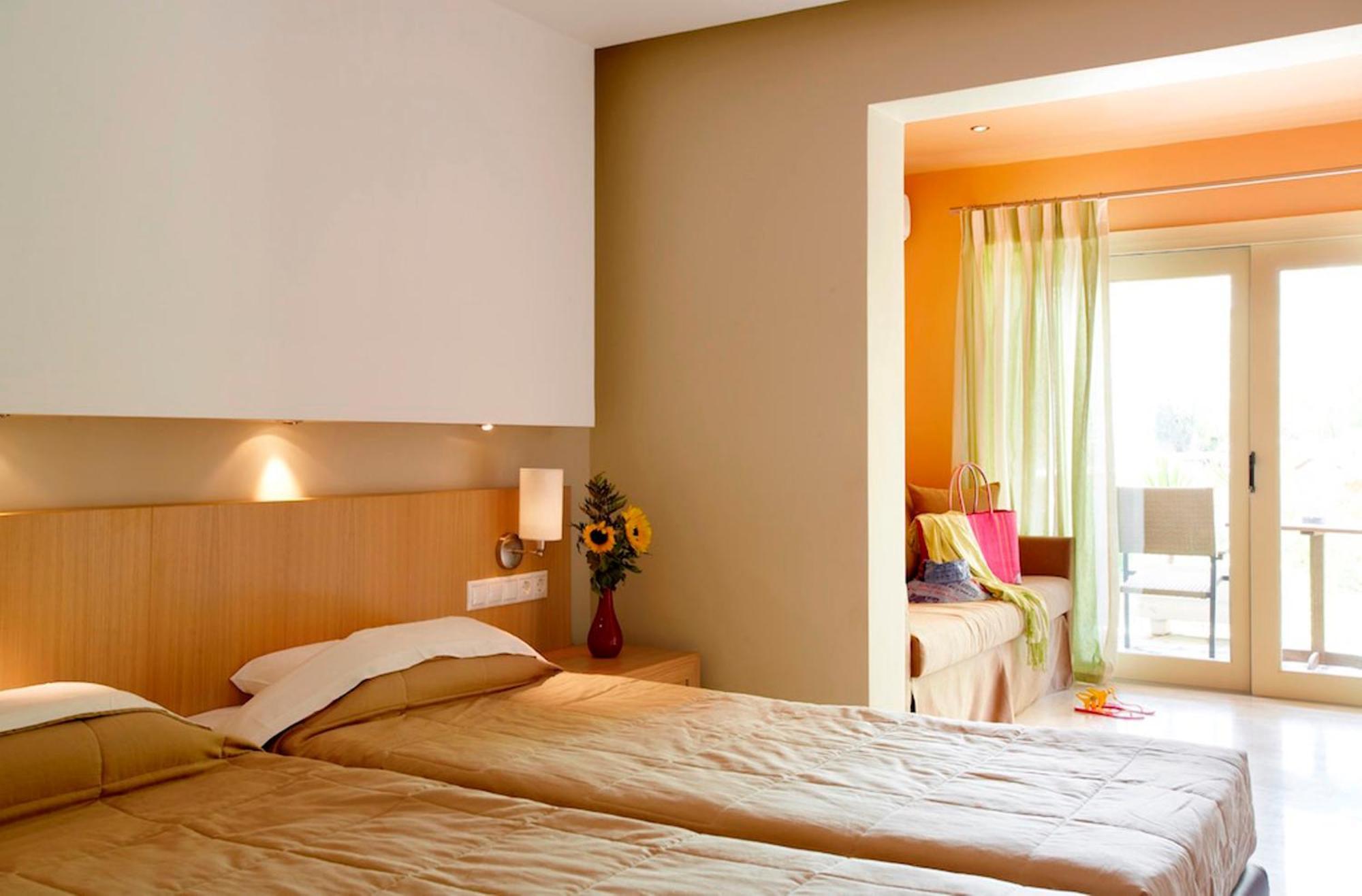 Astoria Hotel Troulos Bagian luar foto